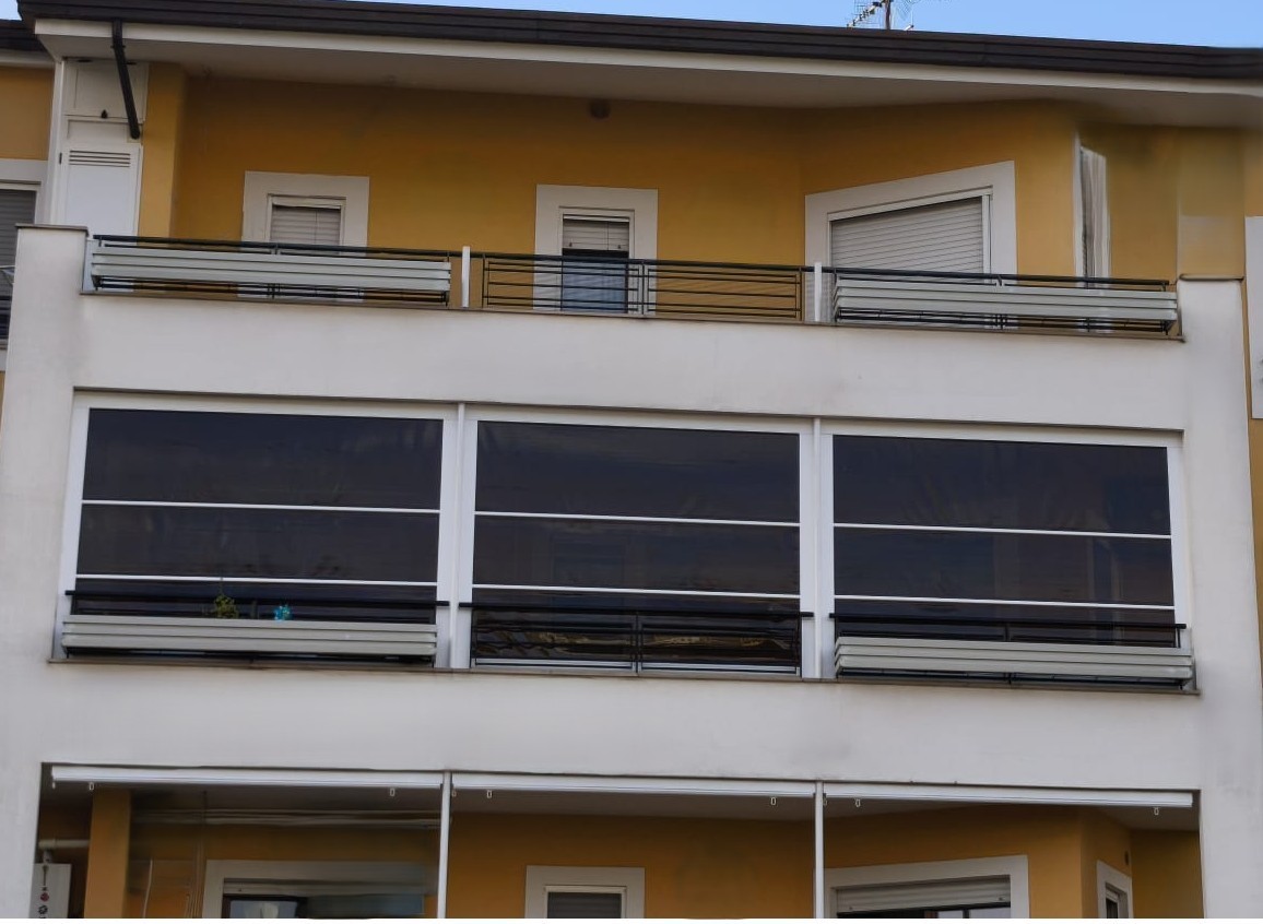 Tenda Veranda Ermetica con Pvc Crystal Fumé